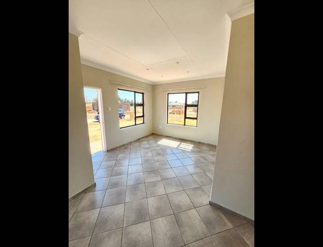 2 BEDROOM HOUSE FOR SALE IN KLIPPOORTJIE